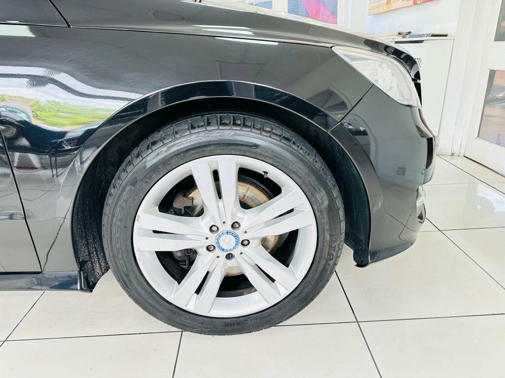 Mercedes-Benz R Class  Black #15