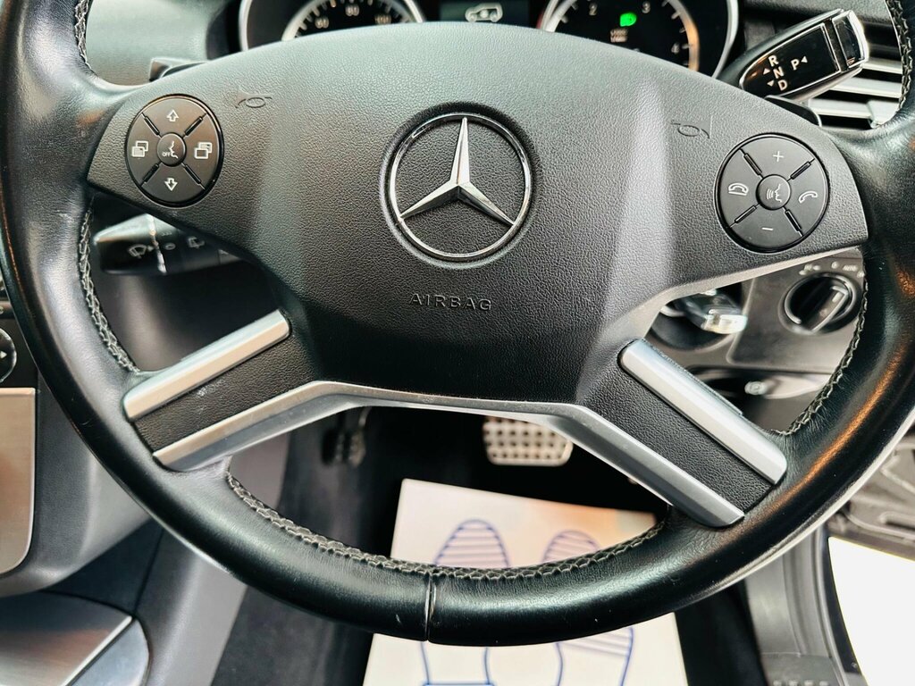 Mercedes-Benz R Class  Black #35
