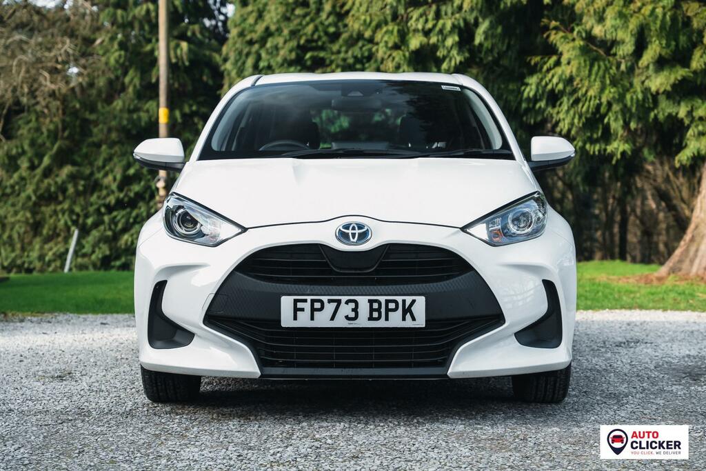 Toyota Yaris 1.5 Vvt-h Icon Hatchback Hybrid E-cvt E FP73BPK White #4