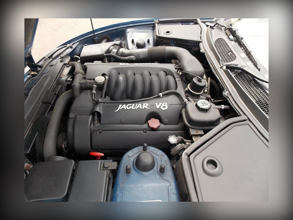 Jaguar XK8 4.0 Coupe 281 Gkm, 290 Bhp Blue #6