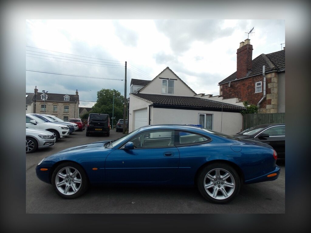 Jaguar XK8 4.0 Coupe 281 Gkm, 290 Bhp Blue #4