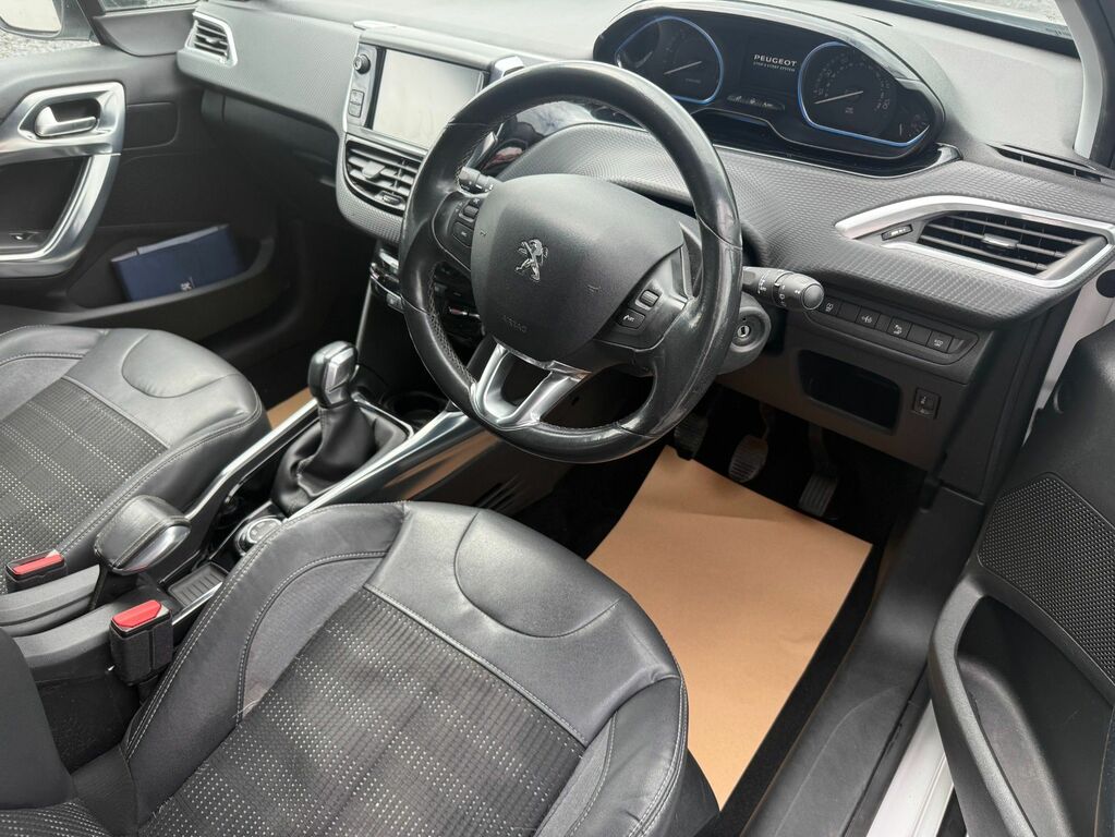 Peugeot 2008 2014 1.6 E-hdi Allure Suv Euro 5 GX64WRL White #2