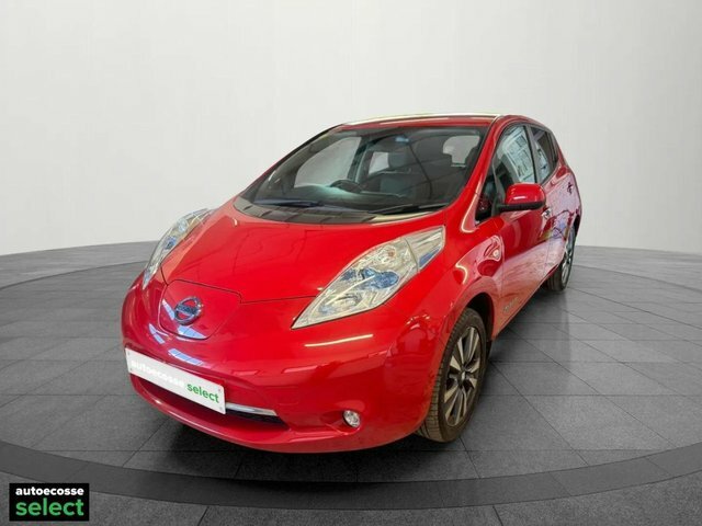 Nissan Leaf Tekna Hatchback NA17LWZ Red #3
