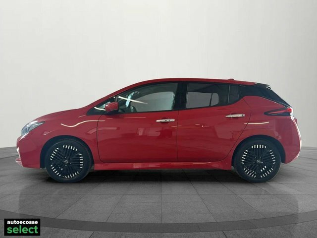 Nissan Leaf N-connecta Hatchback BJ72YNY Red #3