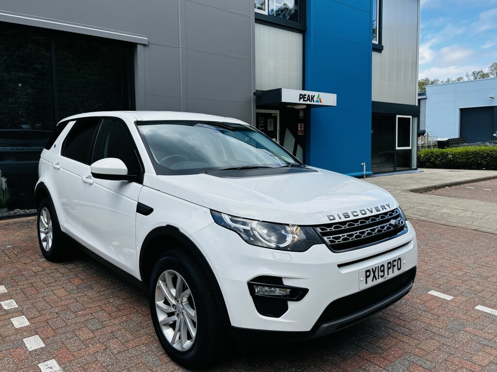 Land Rover Discovery Sport 2.0 Td4 Se Tech PX19PFO White #3