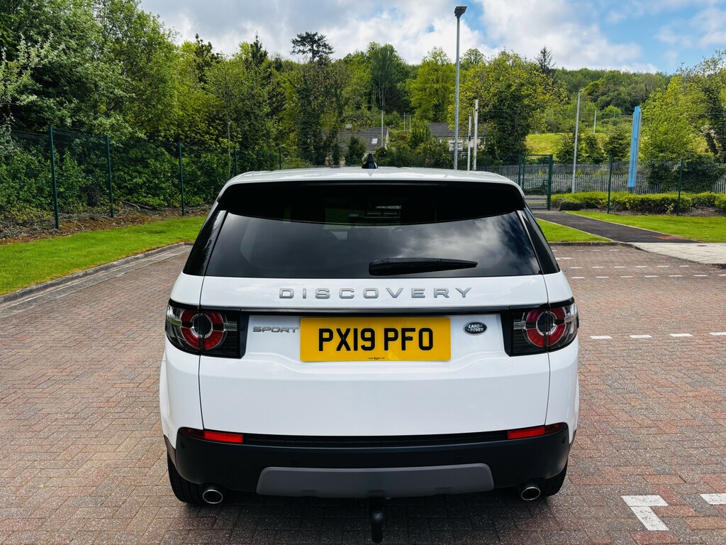 Land Rover Discovery Sport 2.0 Td4 Se Tech PX19PFO White #5