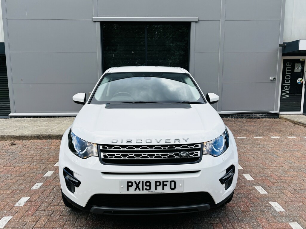 Land Rover Discovery Sport 2.0 Td4 Se Tech PX19PFO White #4