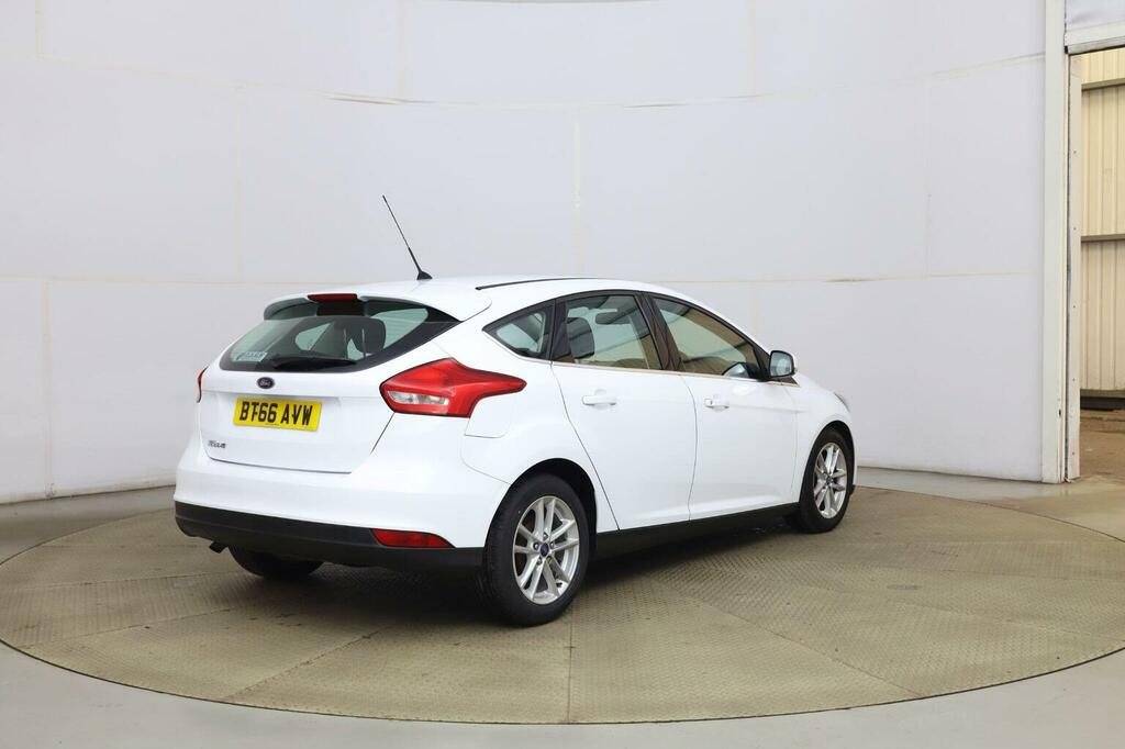 Ford Focus Hatchback 1.5 Tdci Zetec Powershift Euro 6 Ss 5 BT66AVW White #6