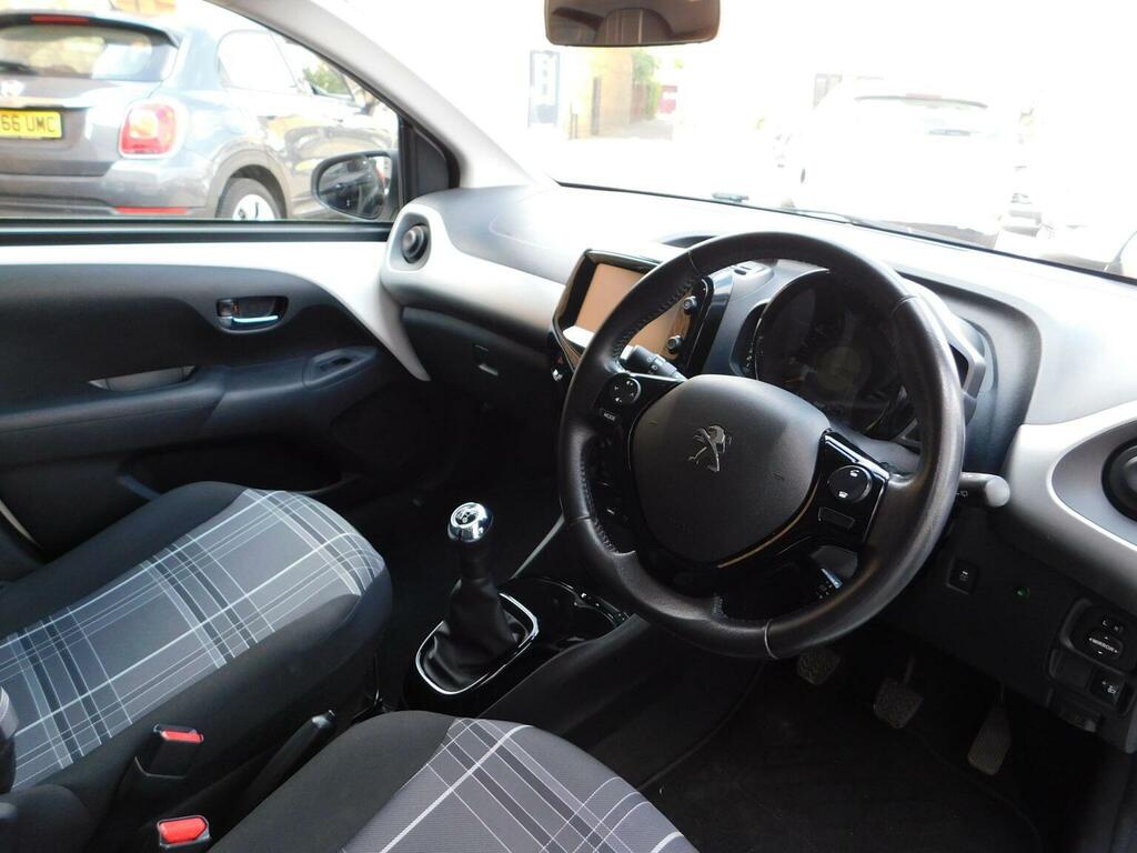 Peugeot 108 Hatchback 1.2 Puretech Allure Euro 6 201818 White #4