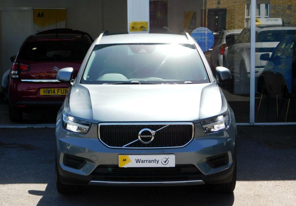 Volvo XC40 Suv 2.0 T4 Momentum Awd Euro 6 Ss 201 SN68HJE Grey #2