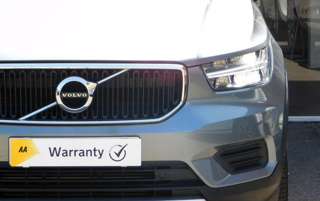 Volvo XC40 Suv 2.0 T4 Momentum Awd Euro 6 Ss 201 SN68HJE Grey #6