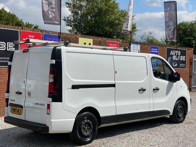 Vauxhall Vivaro Cdti 2900 Biturbo Ecotec MM19WLE White #3