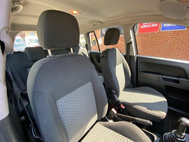 Ford Fusion 2 5dr Black #6
