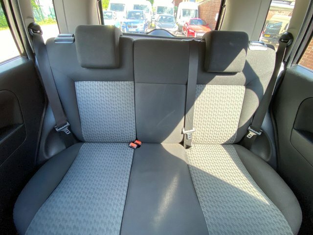 Ford Fusion 1.4 1 Hatchback Low Miles 2 Owner Green #12