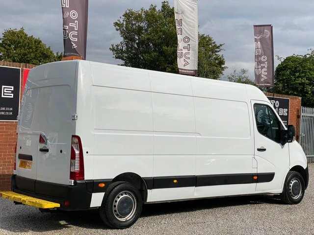 Vauxhall Movano Cdti 3500 Biturbo Edition VO71KTX White #3