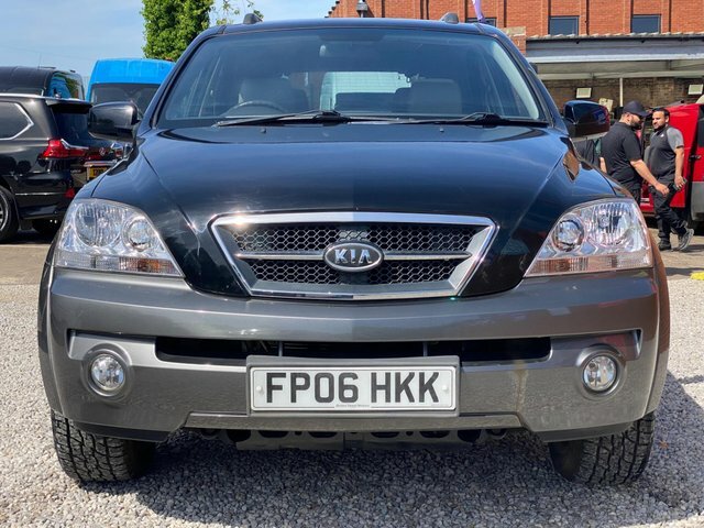 Kia Sorento Xt Black #25