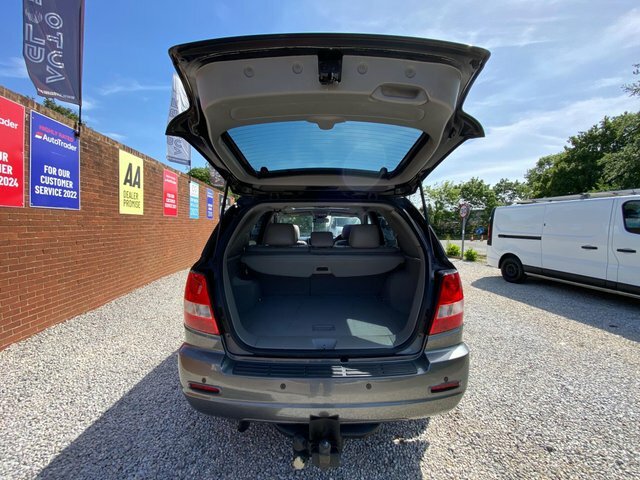 Kia Sorento Xt Black #11