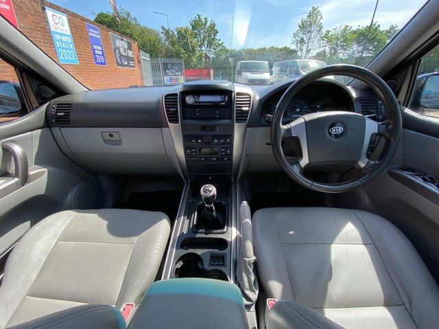 Kia Sorento Xt Black #9