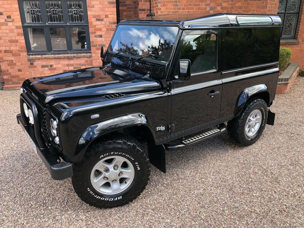 Land Rover Defender 90 Suv 2.5 Td5 County Hard Top Suv Swb 200606 Black