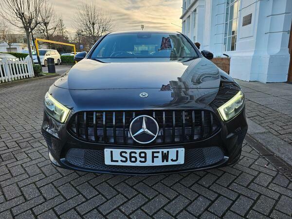 Mercedes-Benz A Class 1.5 A180d Sport 7G-dct Euro 6 Ss LS69FWJ Black #2