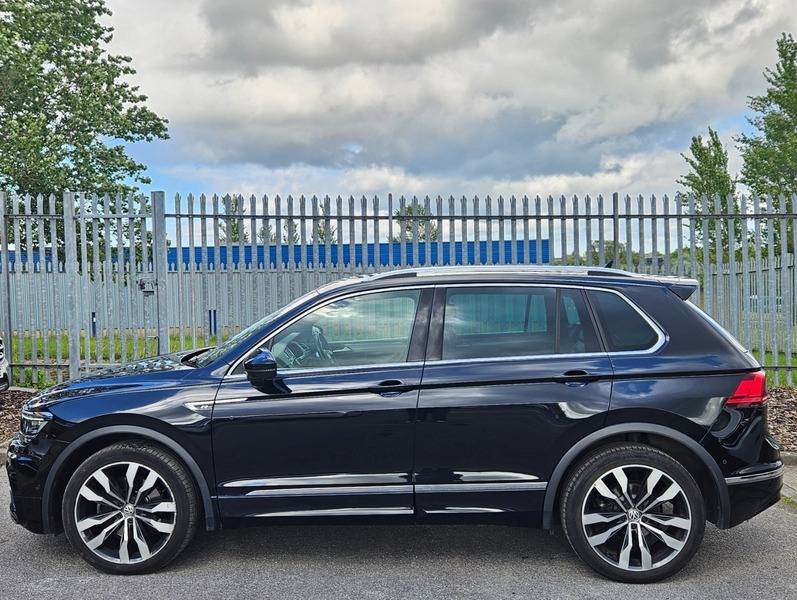 Volkswagen Tiguan 2.0 Tdi R-line Tech YH69KKF Black #4