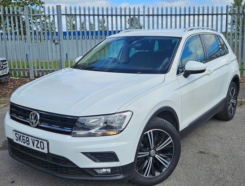 Volkswagen Tiguan 2.0 Tdi Se Navigation SK68VZO White #3