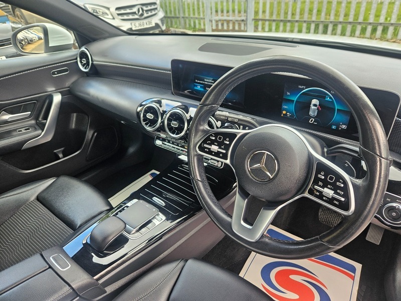Mercedes-Benz A Class 1.5 A180d Sport Executive DU69YFY White #6