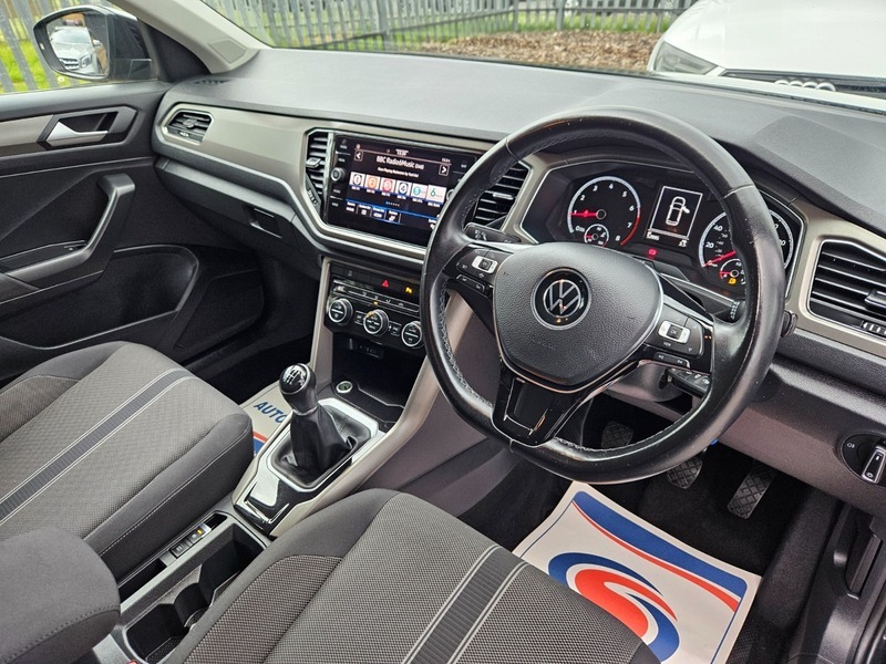 Volkswagen T-Roc 1.0 Tsi Se Suv VU70HWW Black #2