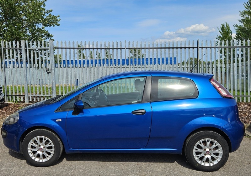Fiat Punto 1.4 Active Hatchback Blue #4