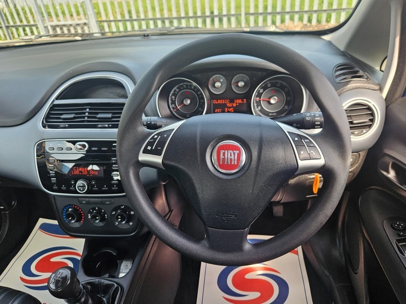 Fiat Punto 1.4 Active White #7