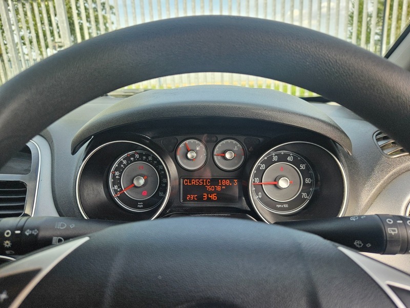 Fiat Punto 1.4 Active Hatchback Blue #6