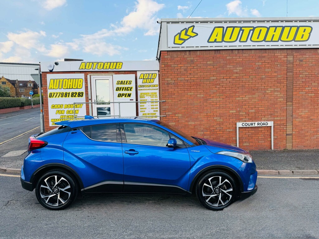 Toyota C-Hr Design Hev Cvt FY68GHK Blue #2