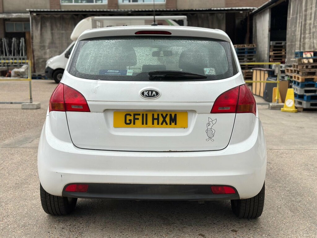 Kia Venga 1.4 2 Euro 5 White #6