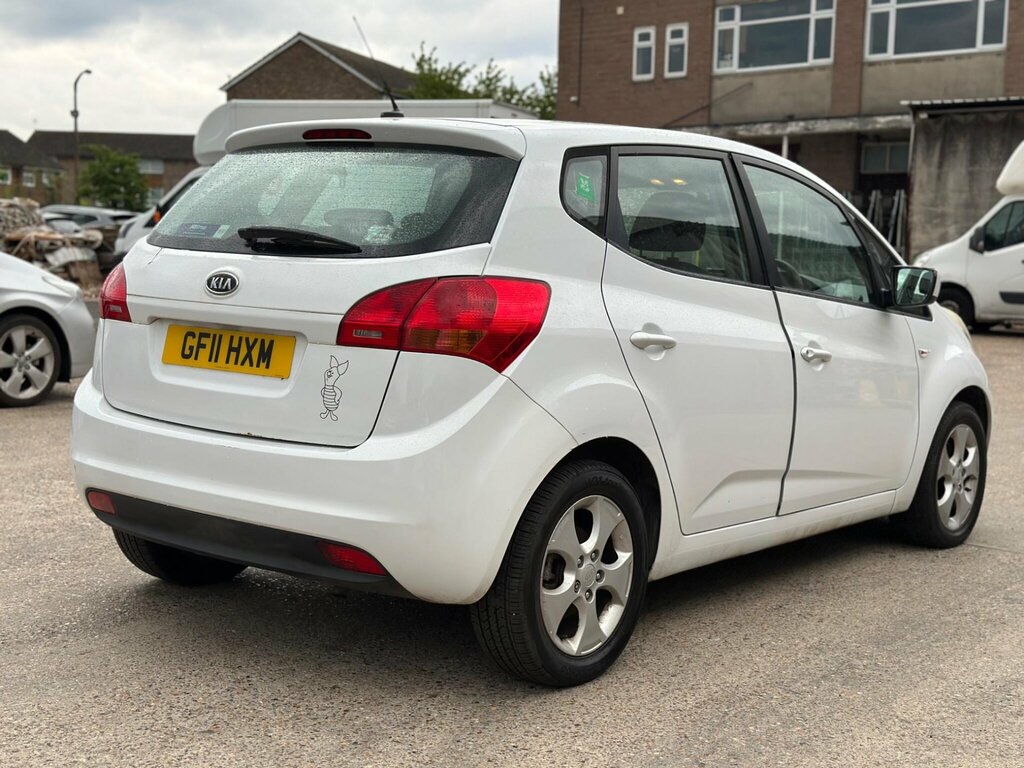 Kia Venga 1.4 2 Euro 5 White #5