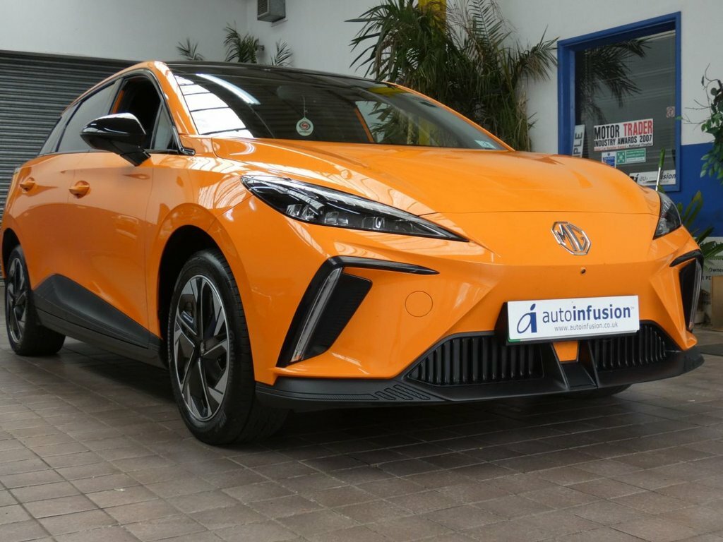 MG MG4 Hatchback KN73HCX Orange #6