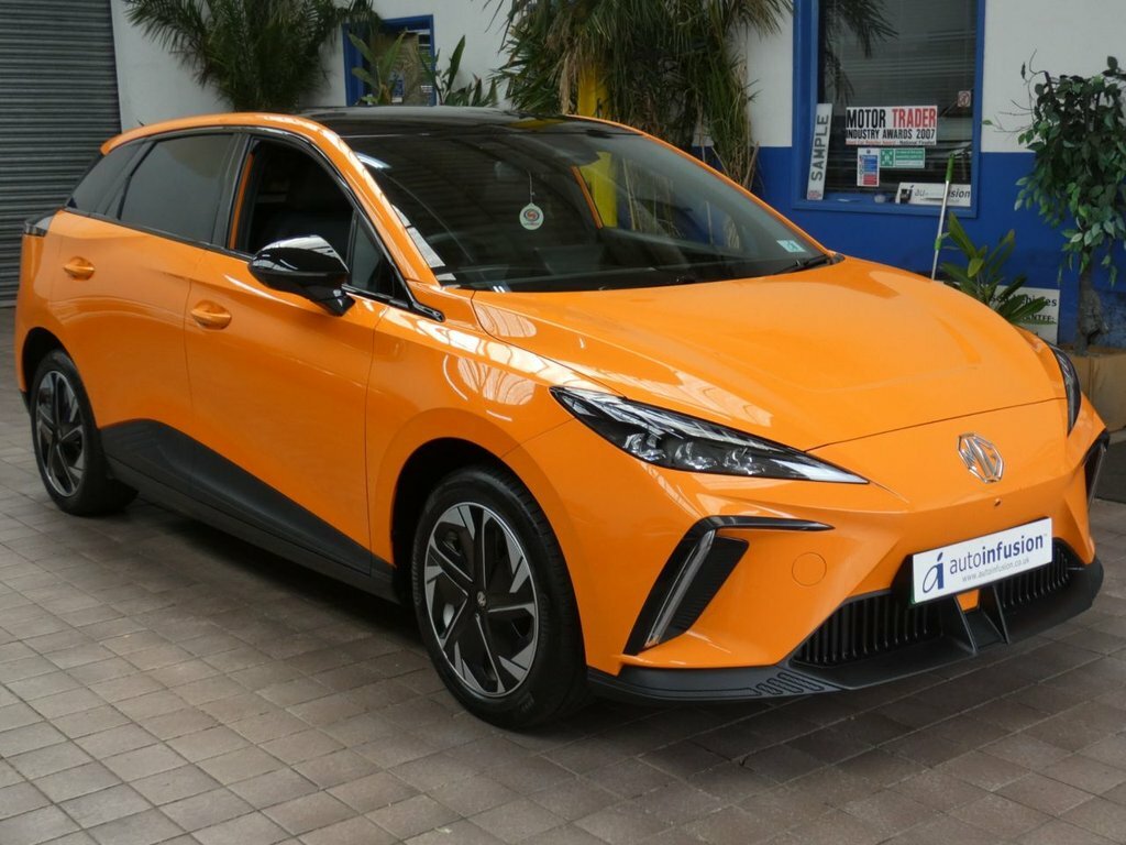 MG MG4 Hatchback KN73HCX Orange #4