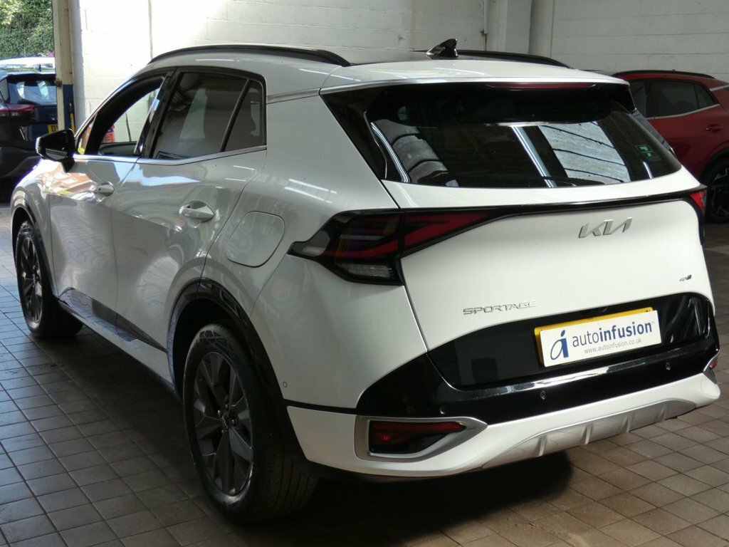Kia Sportage 1.6L Gt-line S DA22OUW White #4