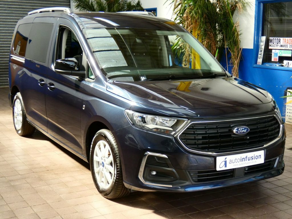 Ford Grand Tourneo Connect 2L Titanium Blue