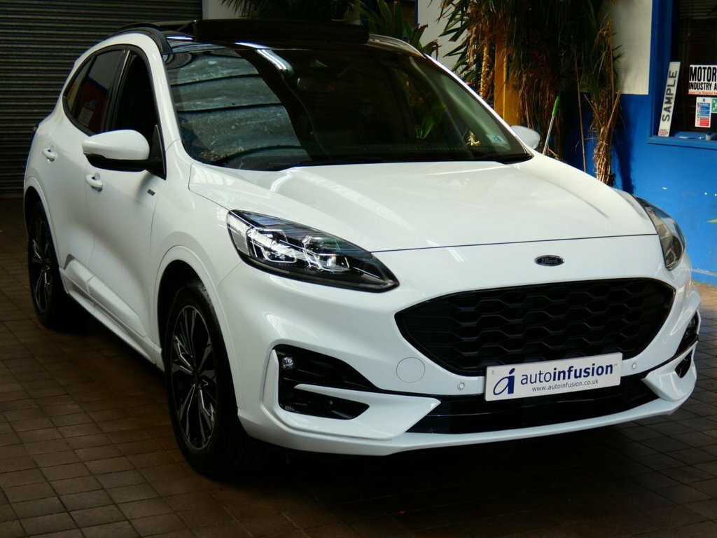 Ford Kuga 2.5L St-line X Edition White