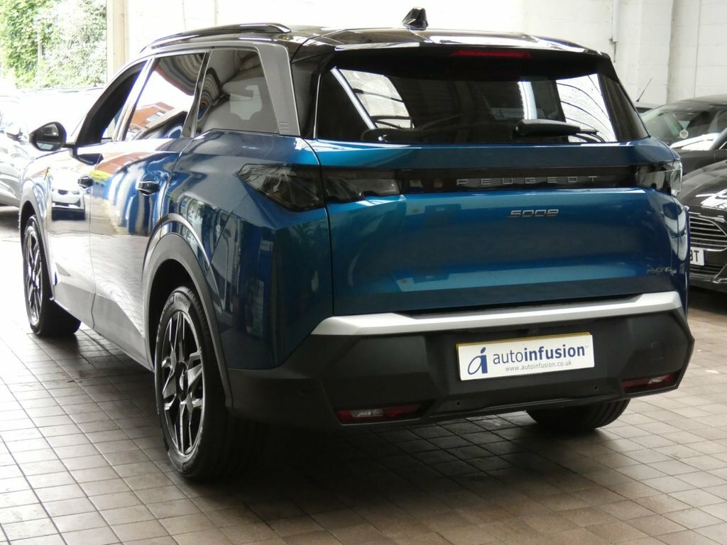 Peugeot 5008 1.2L Gt FD74NTC Blue #4