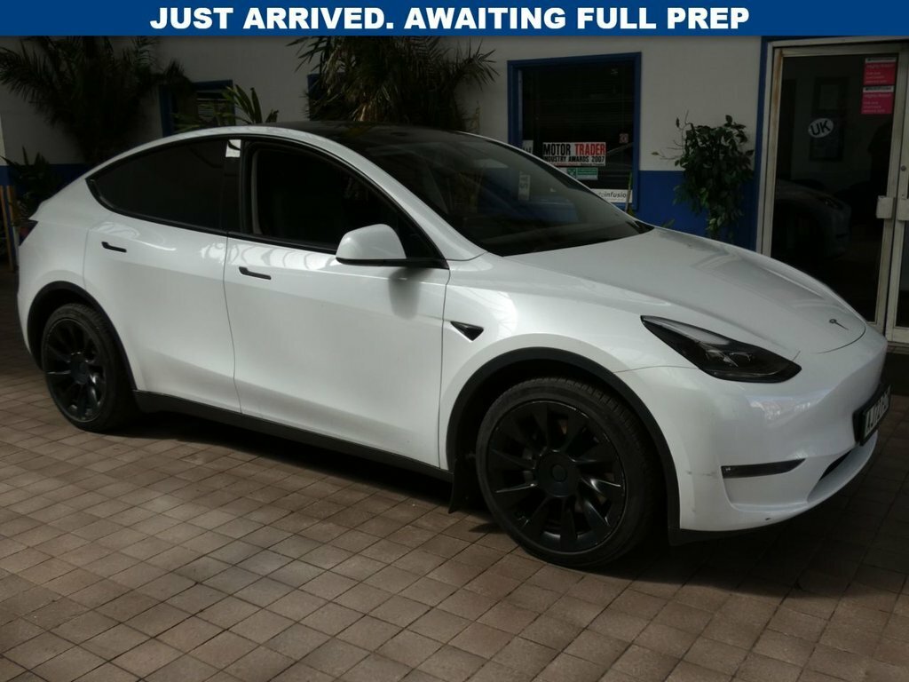 Tesla Model Y Suv White
