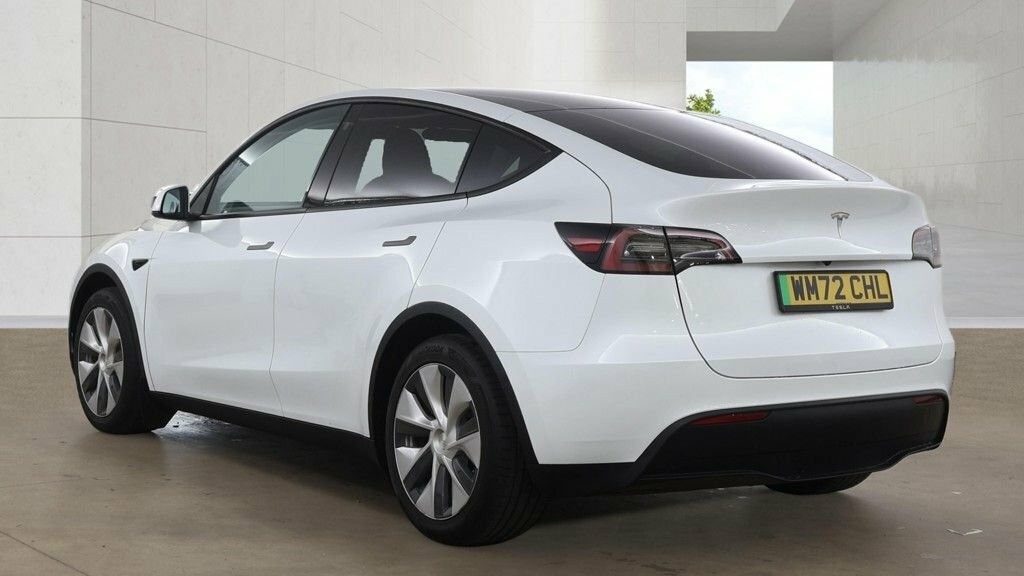Tesla Model Y Suv WM72CHL White #3