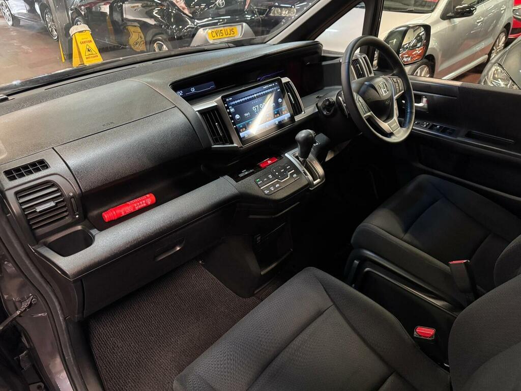 Honda StepWagon Mpv 1.5 7 Seats Waku Waku Doors 201564  #21