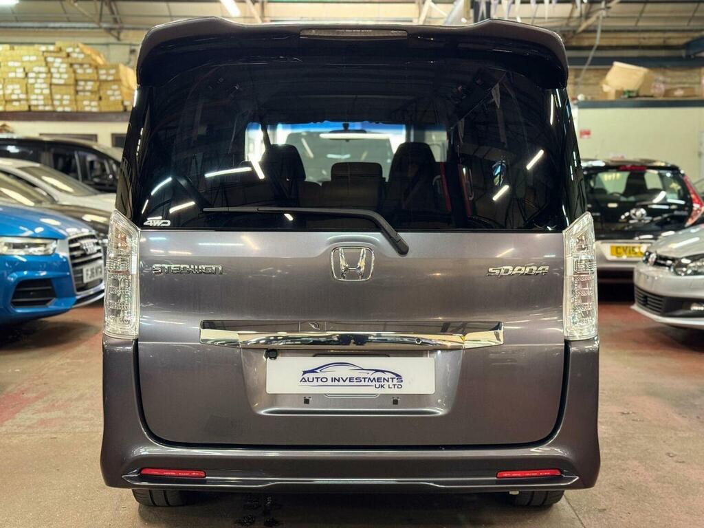 Honda StepWagon Mpv 1.5 7 Seats Waku Waku Doors 201564  #5