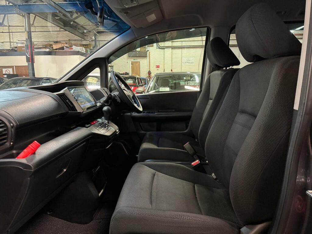 Honda StepWagon Mpv 1.5 7 Seats Waku Waku Doors 201564  #22