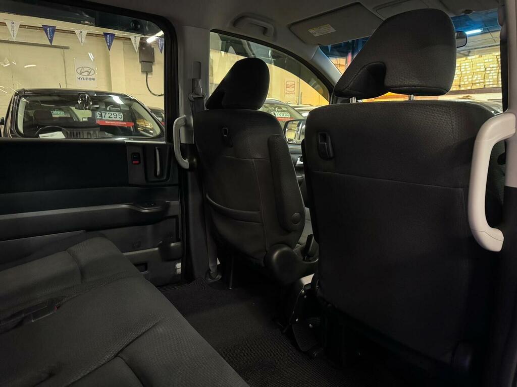 Honda StepWagon Mpv 1.5 7 Seats Waku Waku Doors 201564  #27