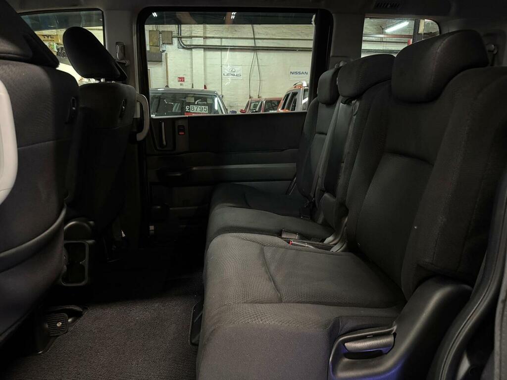 Honda StepWagon Mpv 1.5 7 Seats Waku Waku Doors 201564  #31