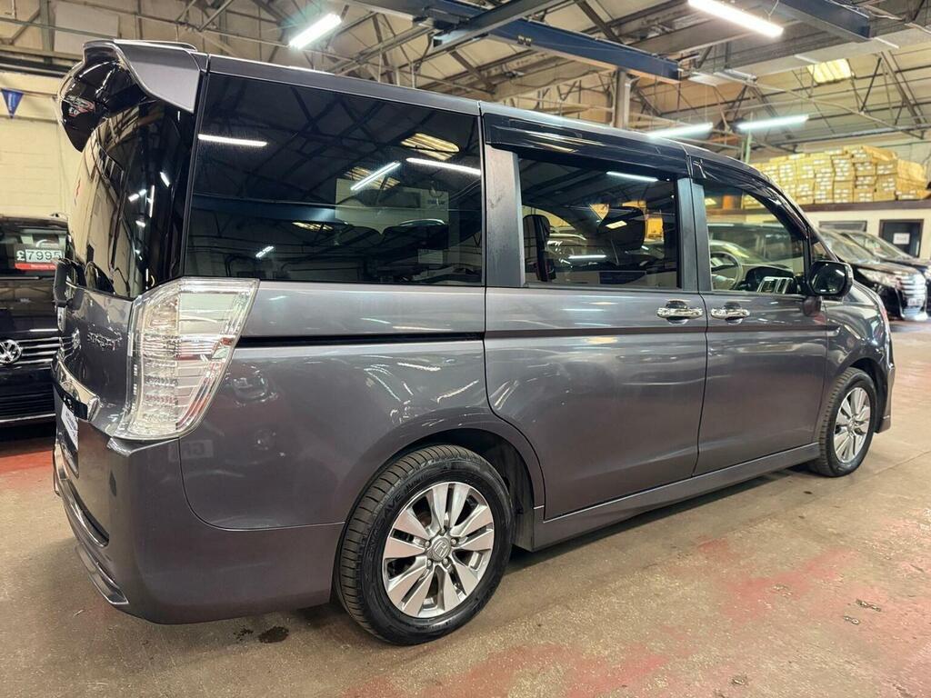 Honda StepWagon Mpv 1.5 7 Seats Waku Waku Doors 201564  #4