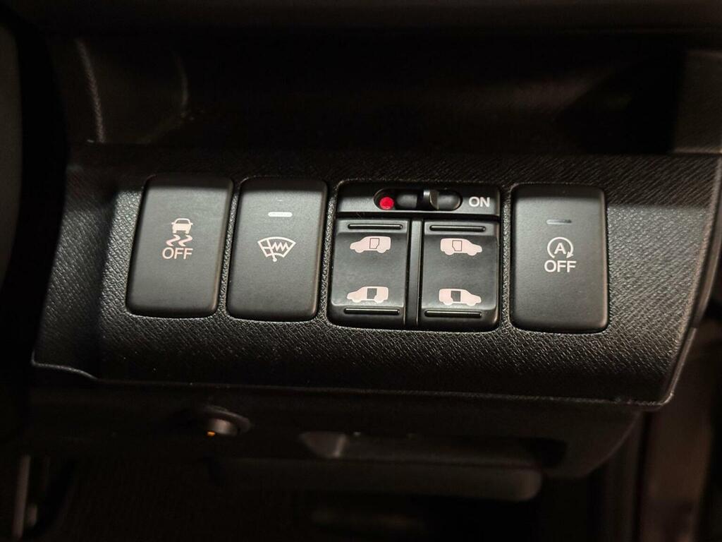 Honda StepWagon Mpv 1.5 7 Seats Waku Waku Doors 201564  #39