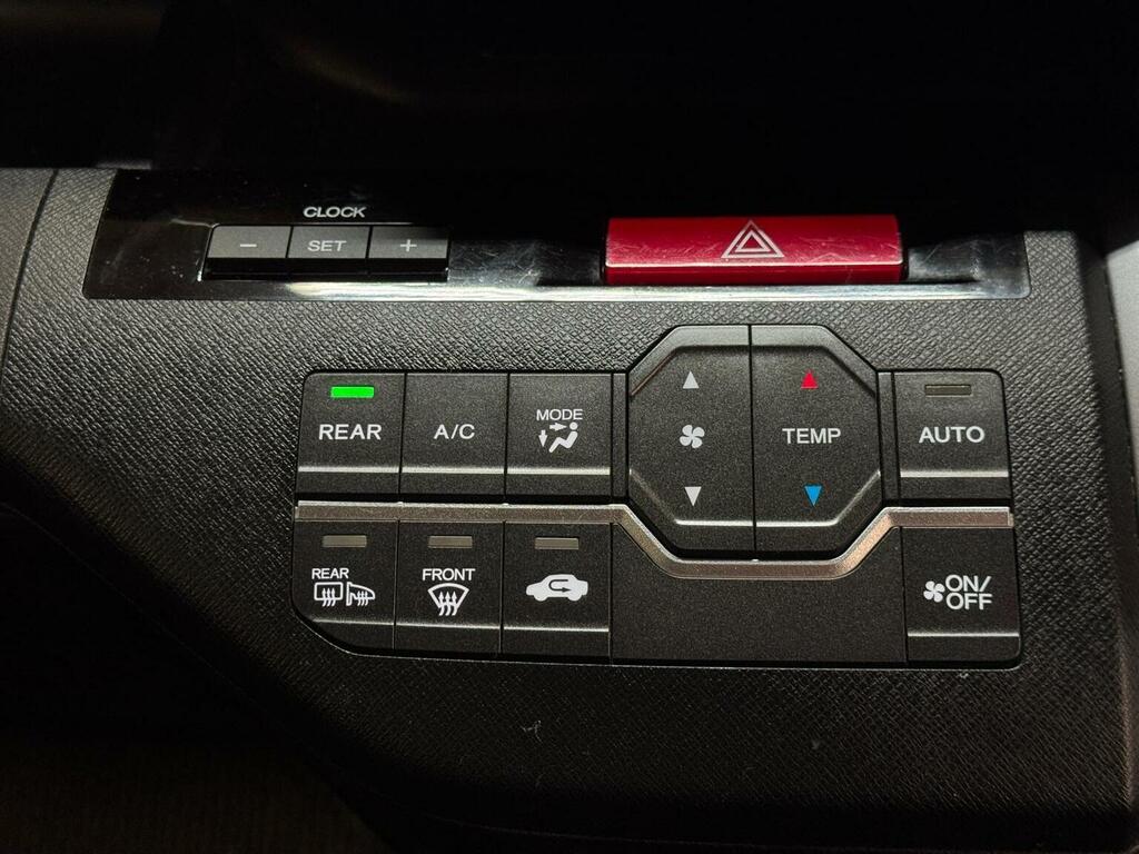Honda StepWagon Mpv 1.5 7 Seats Waku Waku Doors 201564  #40